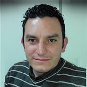 Ingeniero químico con conocimientos matemáticas, física y química